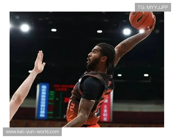 三分出手占比微降 球队更重命中率与空间协同